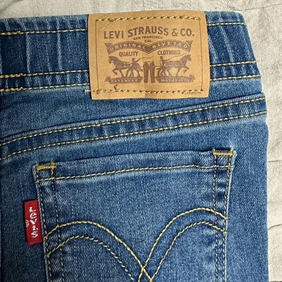 BNWT Levi’s Toddler 2 Piece Set - Picture 7 of 7